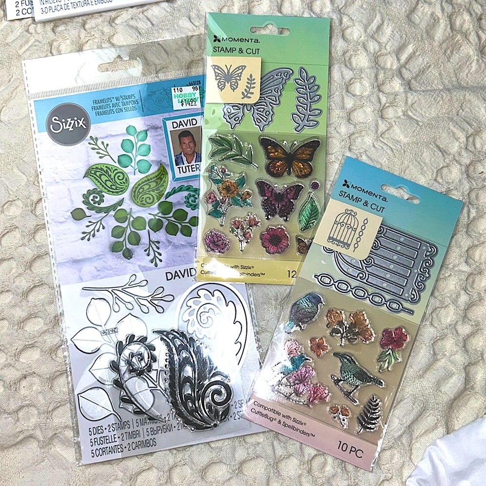 Set of 3 brand new clear stamps with coordinating die cuts Sizzix Moments brands